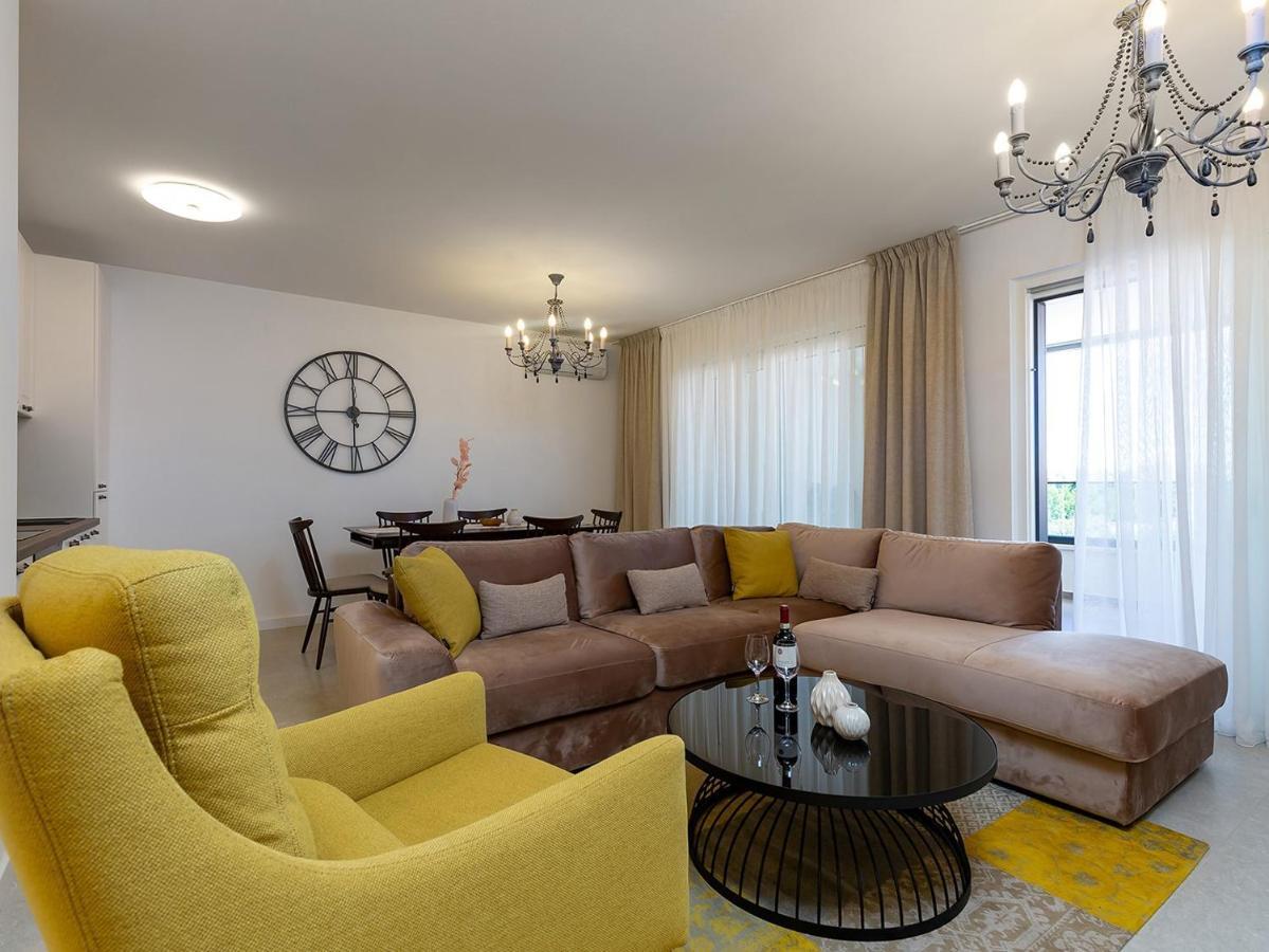 Residence Nar Poreč Buitenkant foto